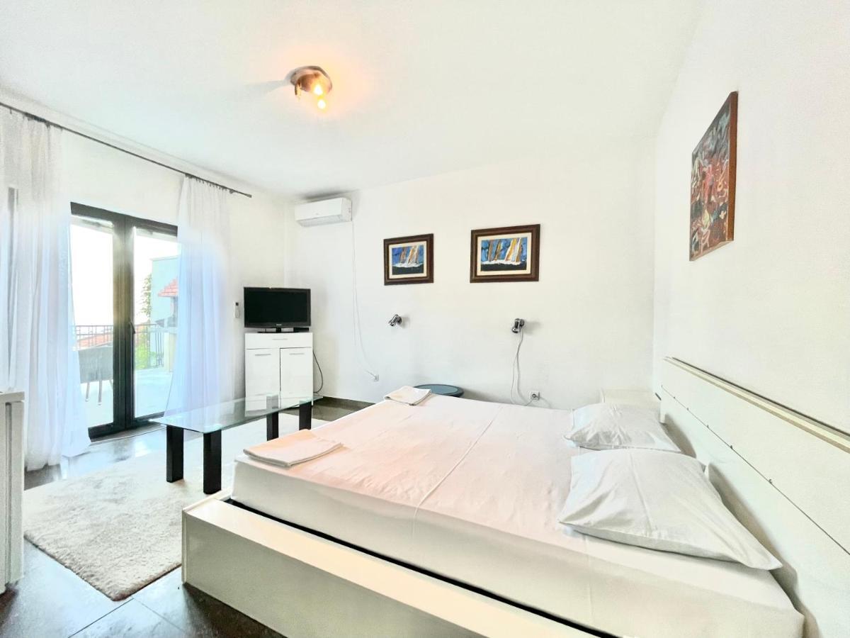 בודווה Sea View Apartments Milo מראה חיצוני תמונה